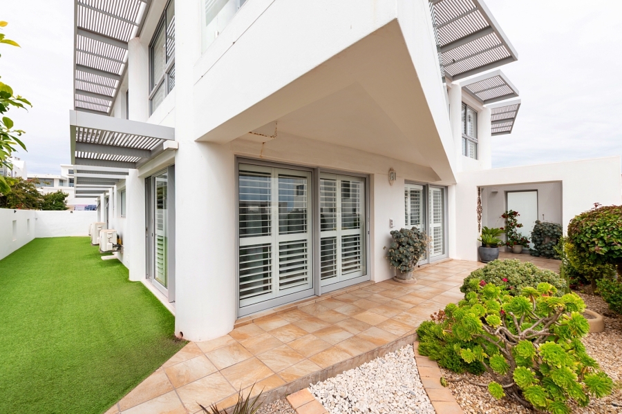 4 Bedroom Property for Sale in Paradise Beach Western Cape
